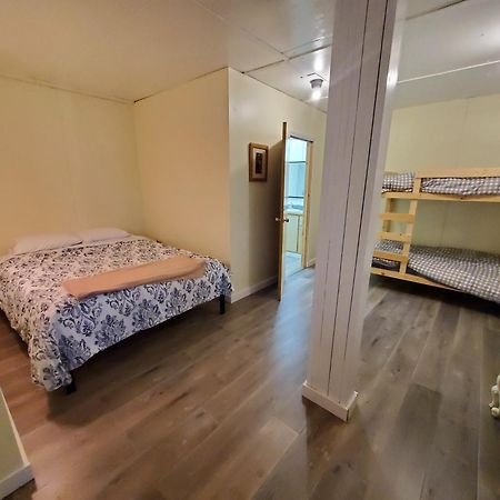 Orca Inn Alert Bay Εξωτερικό φωτογραφία
