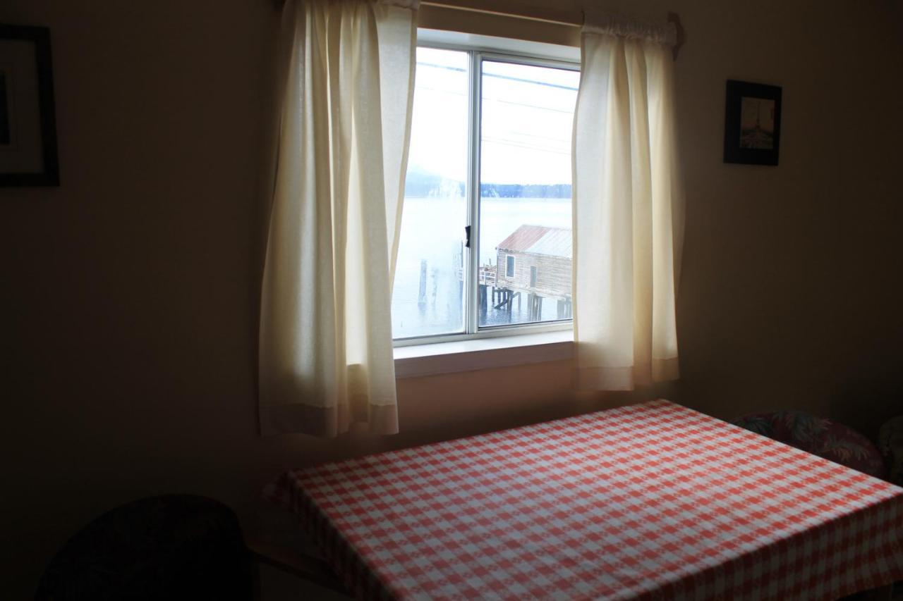 Orca Inn Alert Bay Εξωτερικό φωτογραφία