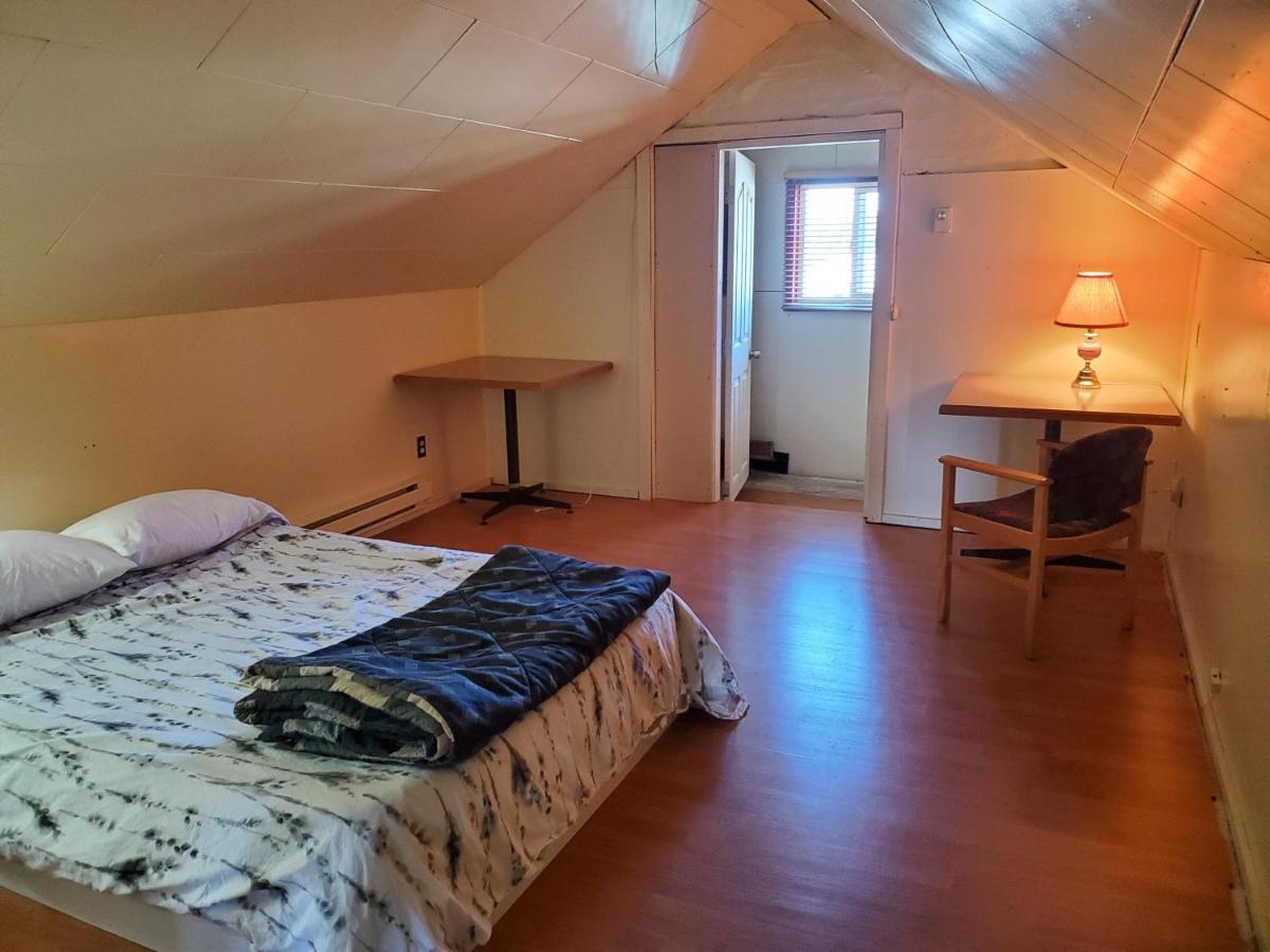 Orca Inn Alert Bay Εξωτερικό φωτογραφία